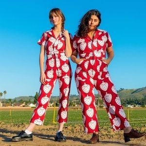 Big Bud Press Strawbaby Jumpsuit Size Small🍓